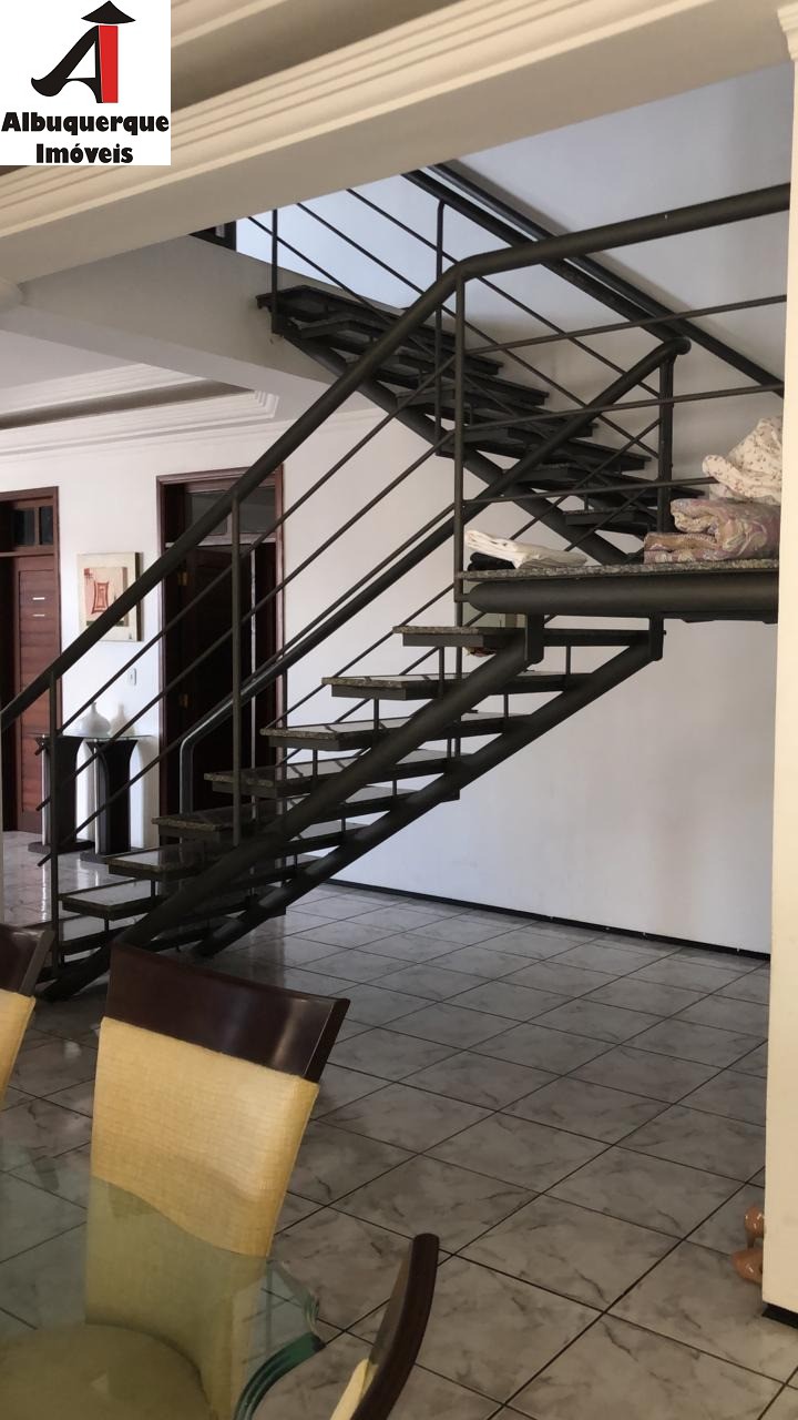 Casa à venda e aluguel com 8 quartos, 800m² - Foto 12