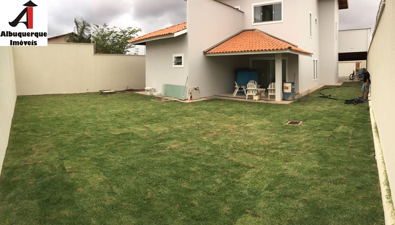 Casa à venda com 4 quartos, 300m² - Foto 2