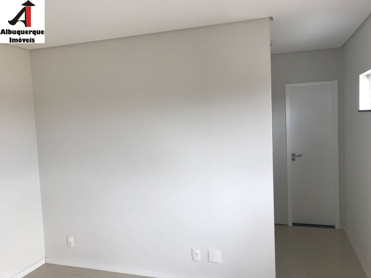 Casa à venda com 4 quartos, 300m² - Foto 12