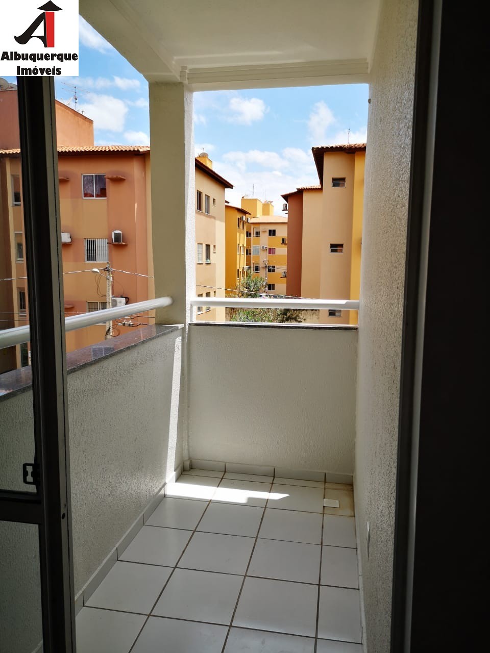 Apartamento à venda com 2 quartos, 53m² - Foto 2