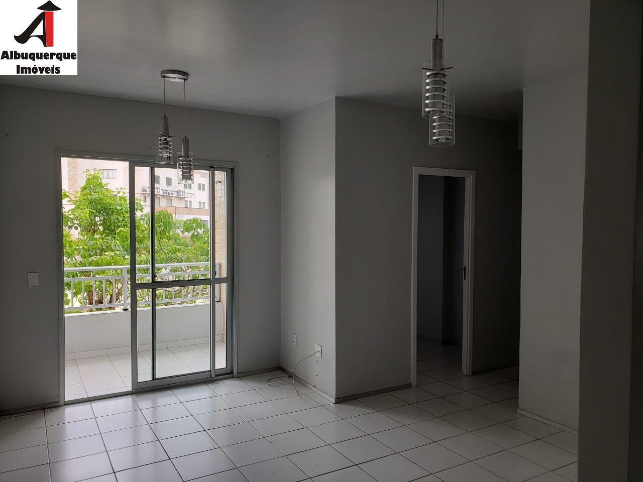 Apartamento à venda com 3 quartos, 76m² - Foto 1