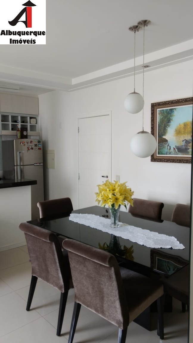 Apartamento à venda com 2 quartos, 58m² - Foto 2