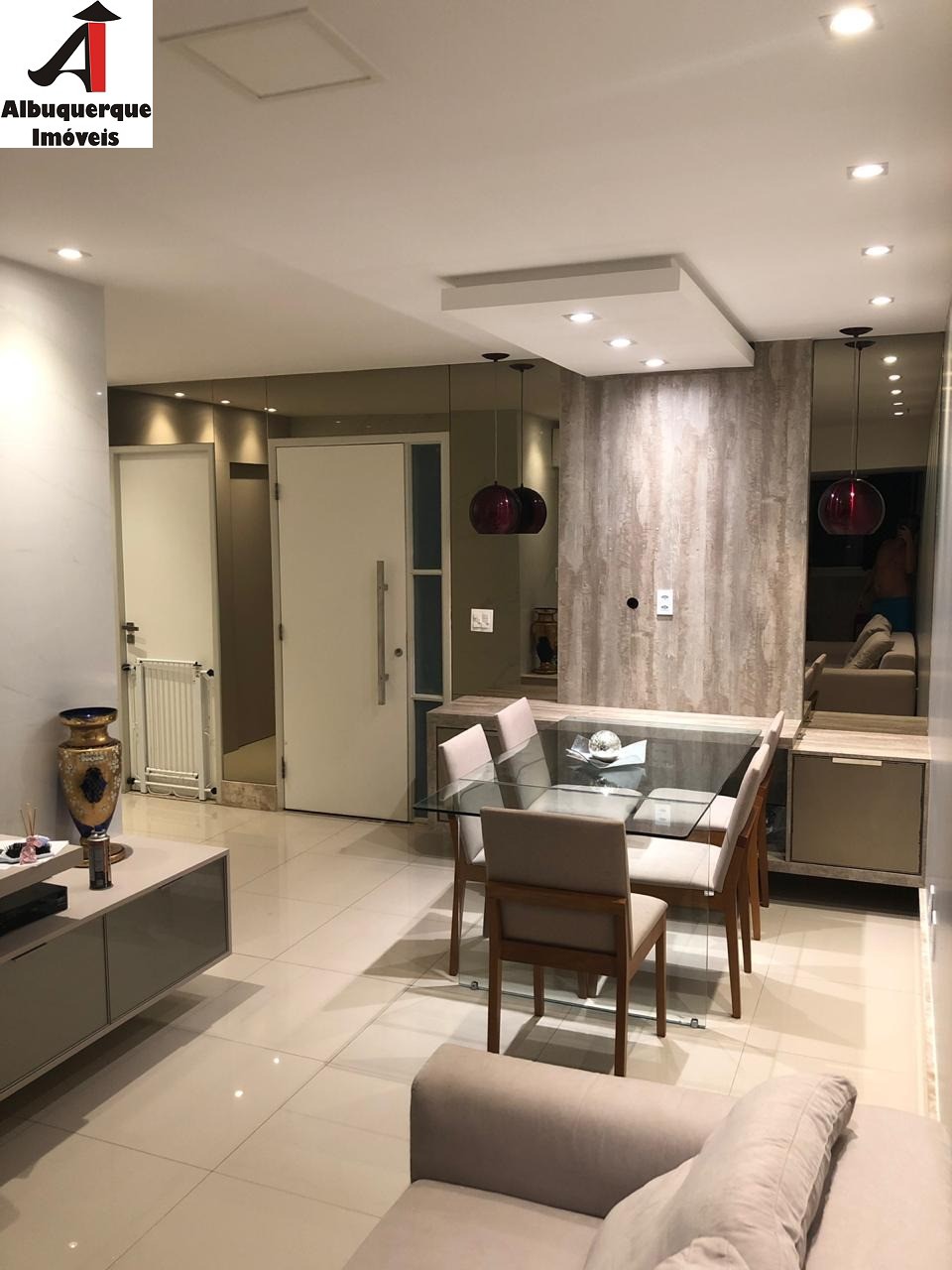 Apartamento à venda com 3 quartos, 91m² - Foto 1