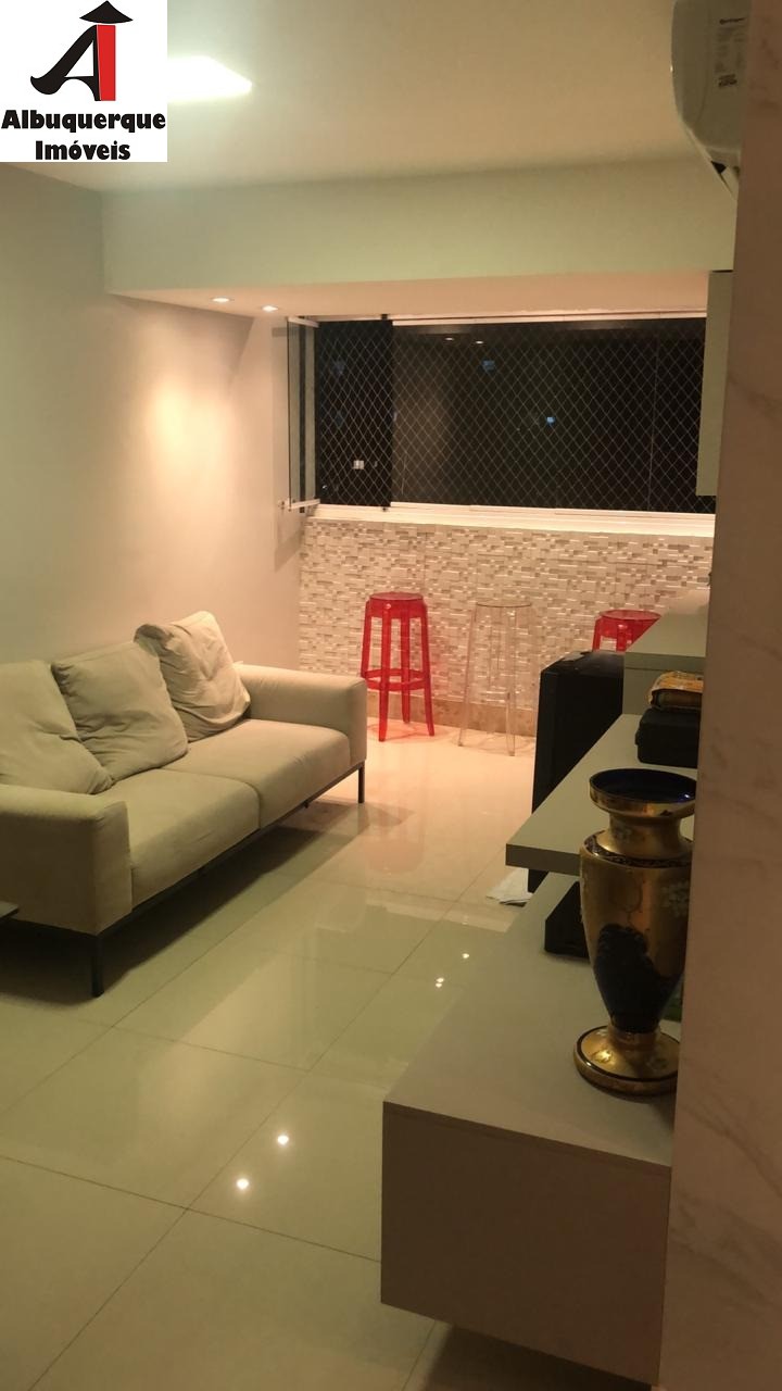 Apartamento à venda com 3 quartos, 91m² - Foto 2