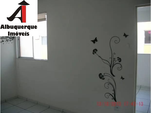 Apartamento à venda com 2 quartos, 42m² - Foto 2