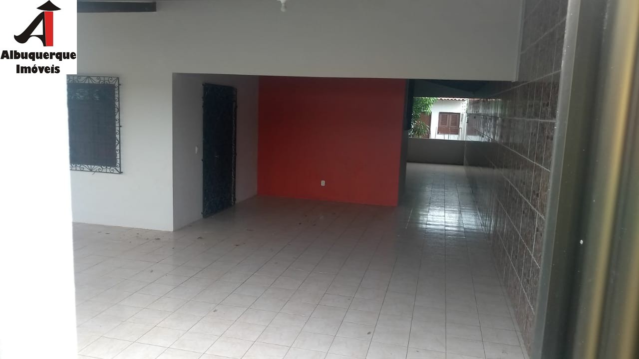 Casa à venda com 4 quartos, 220m² - Foto 3