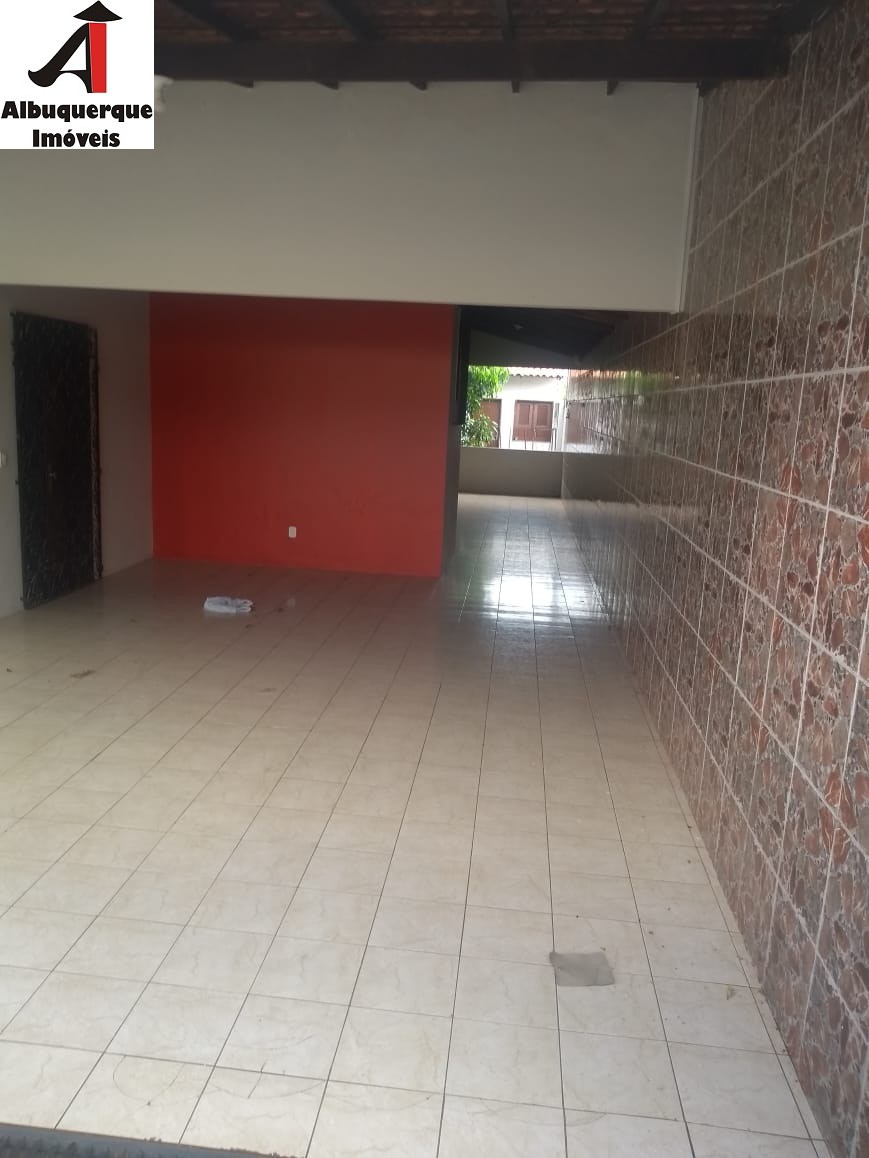 Casa à venda com 4 quartos, 220m² - Foto 4