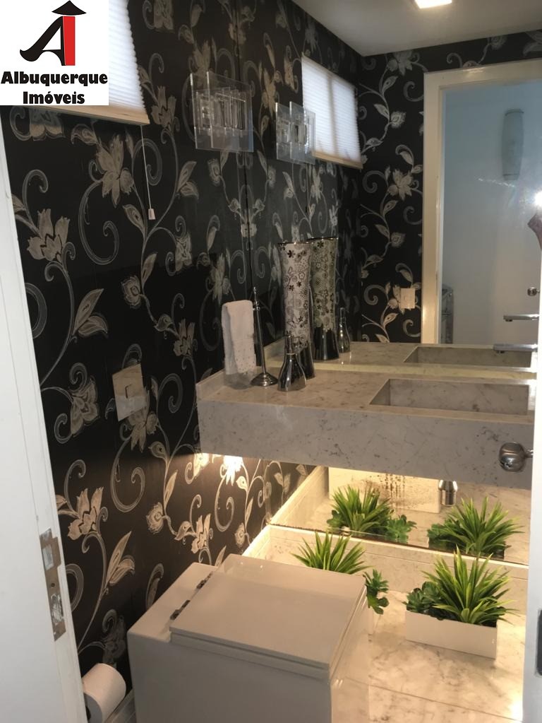 Apartamento à venda com 4 quartos, 300m² - Foto 1