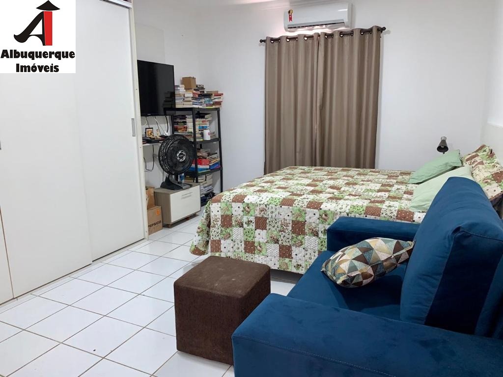 Casa à venda com 3 quartos, 200m² - Foto 3