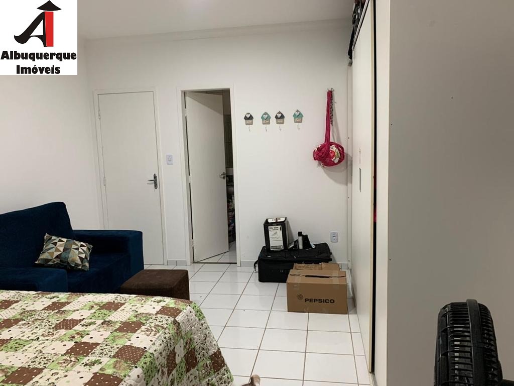 Casa à venda com 3 quartos, 200m² - Foto 4