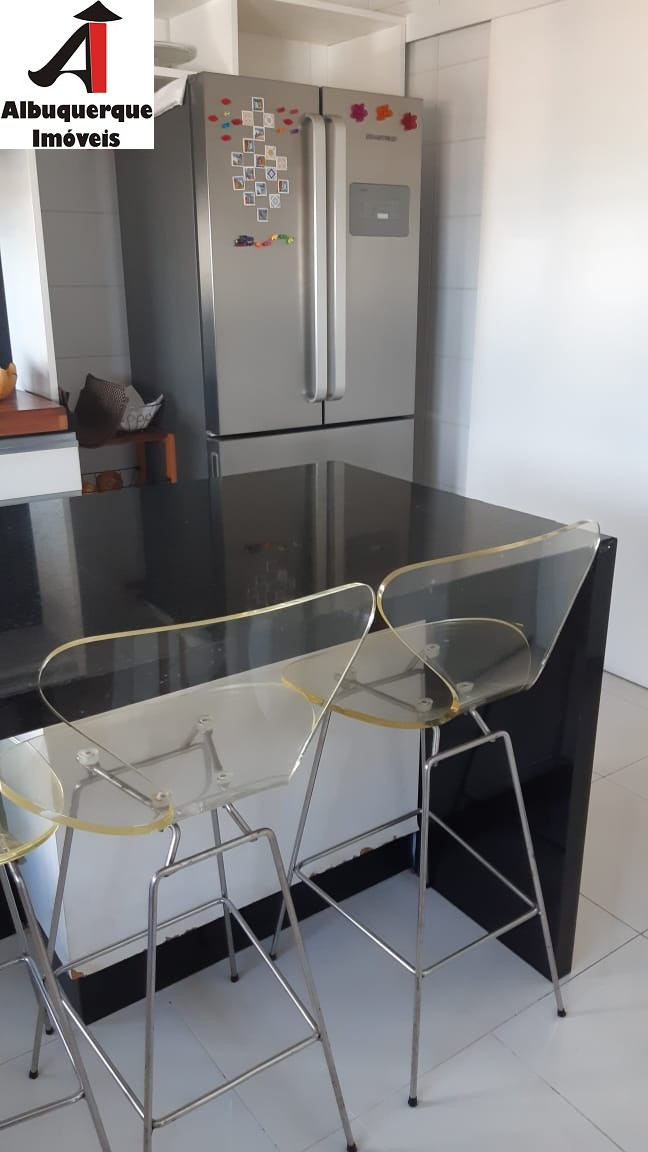 Apartamento para alugar com 3 quartos, 300m² - Foto 15