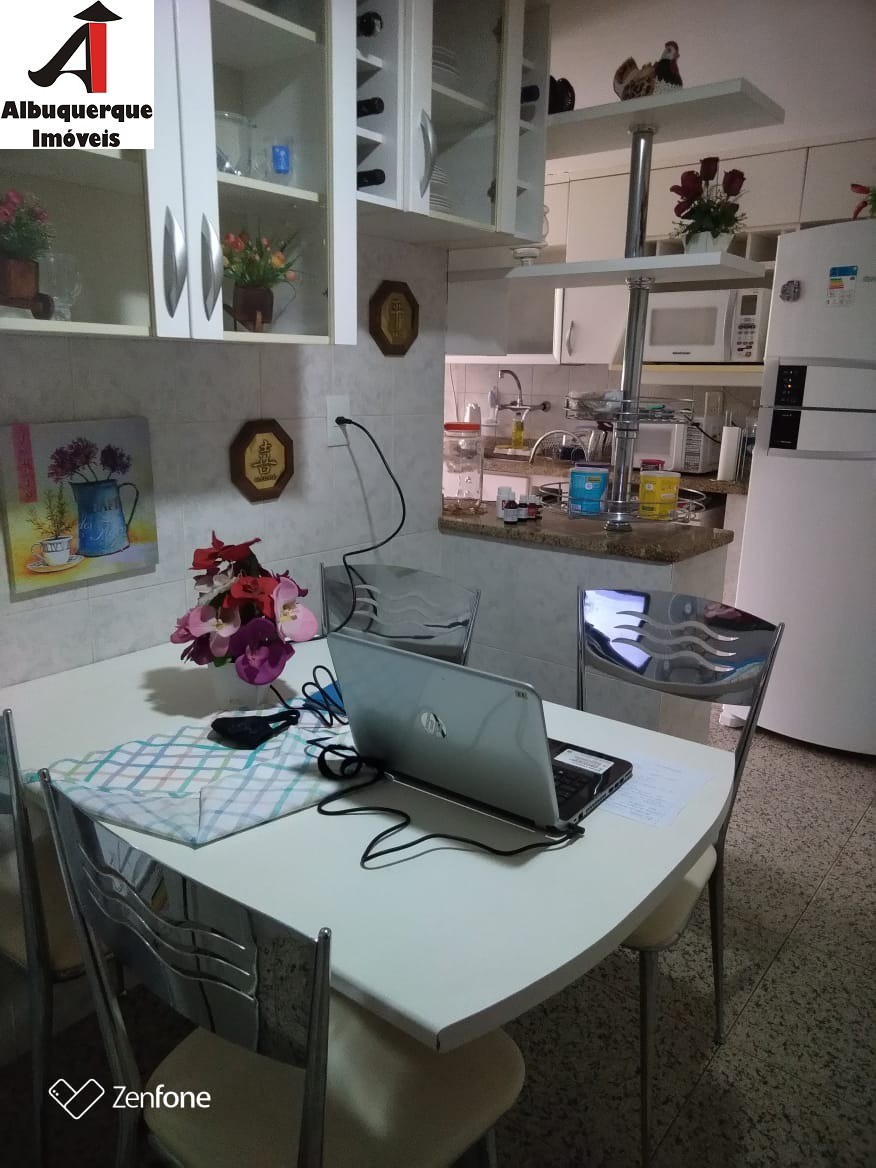 Apartamento à venda com 3 quartos, 142m² - Foto 12