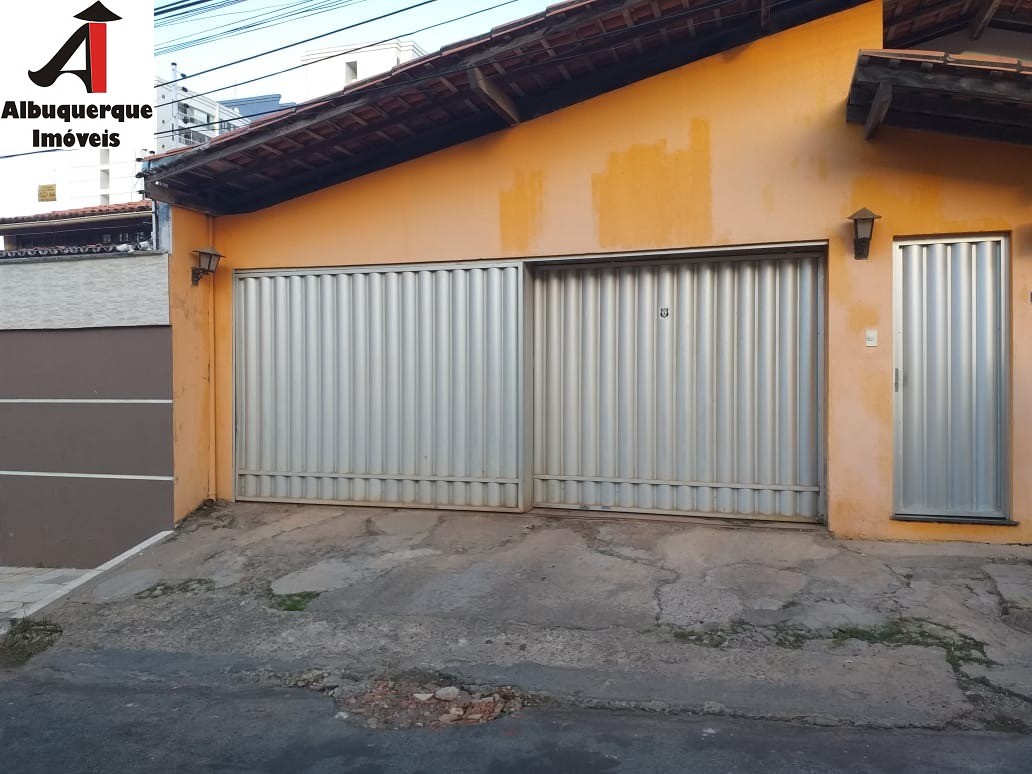 Casa à venda com 3 quartos, 150m² - Foto 1