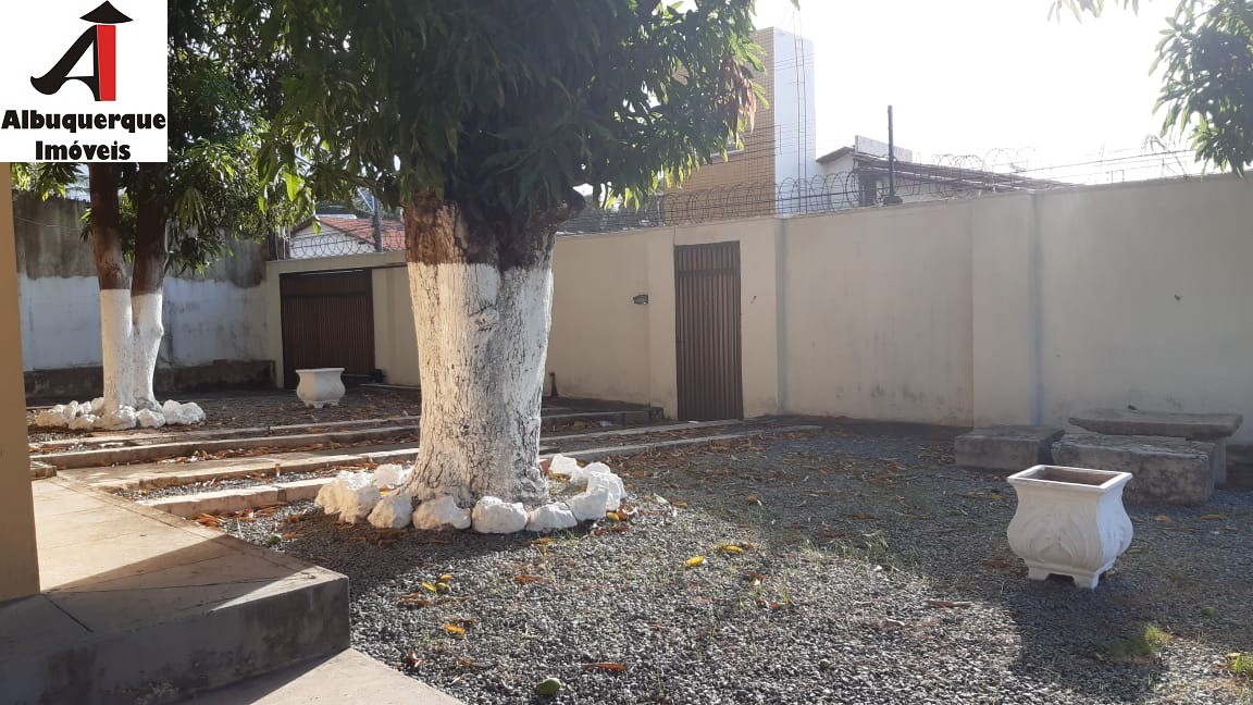 Casa para alugar com 3 quartos, 400m² - Foto 3