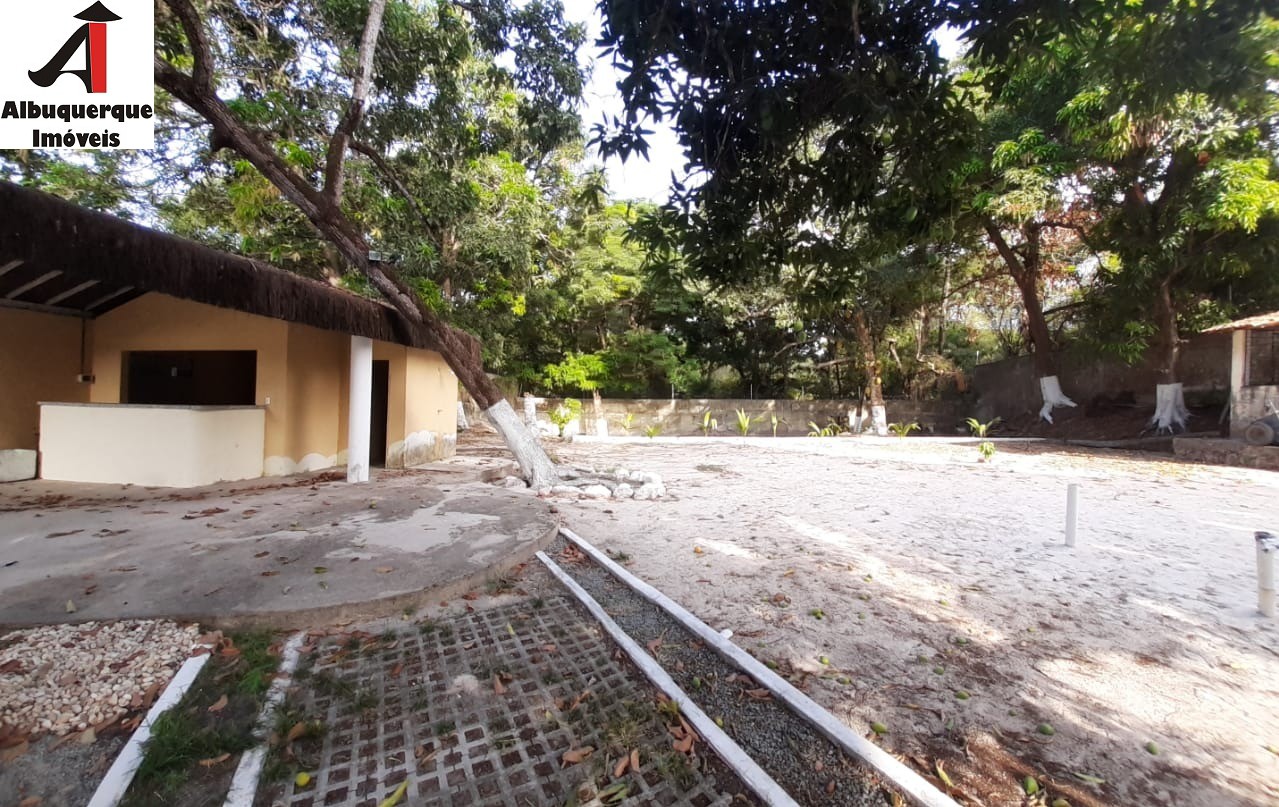 Casa para alugar com 3 quartos, 400m² - Foto 12