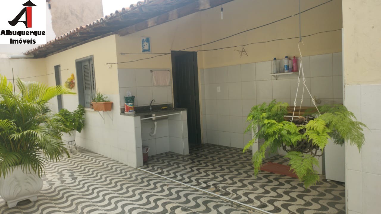 Casa à venda com 3 quartos, 250m² - Foto 18