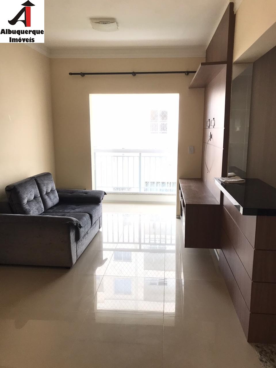 Apartamento à venda com 2 quartos, 62m² - Foto 1