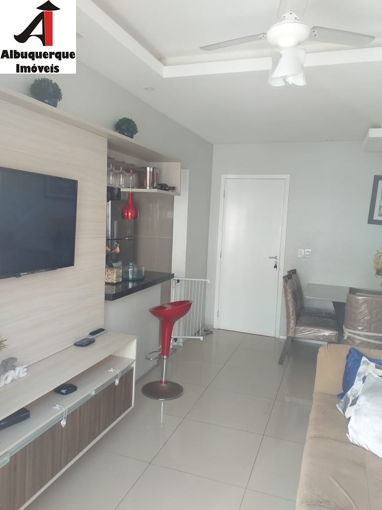 Apartamento à venda com 2 quartos, 62m² - Foto 1