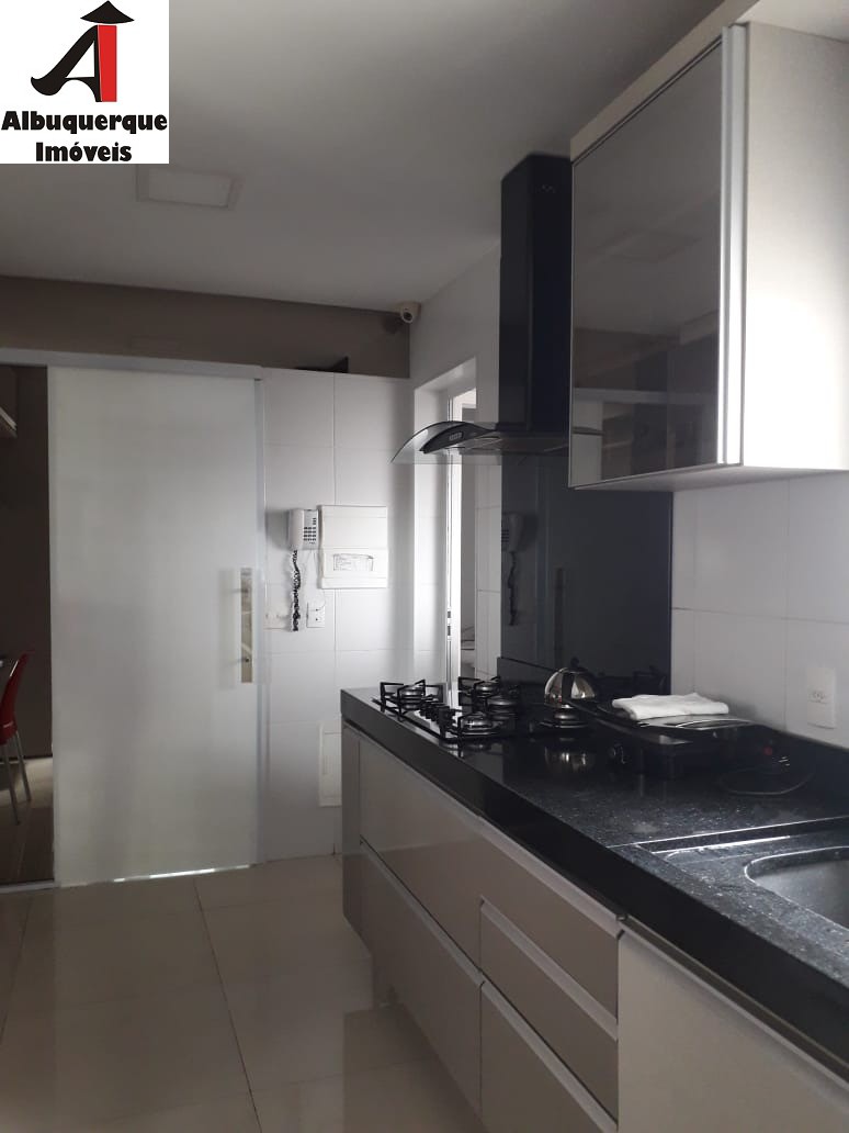 Apartamento à venda com 3 quartos, 142m² - Foto 4