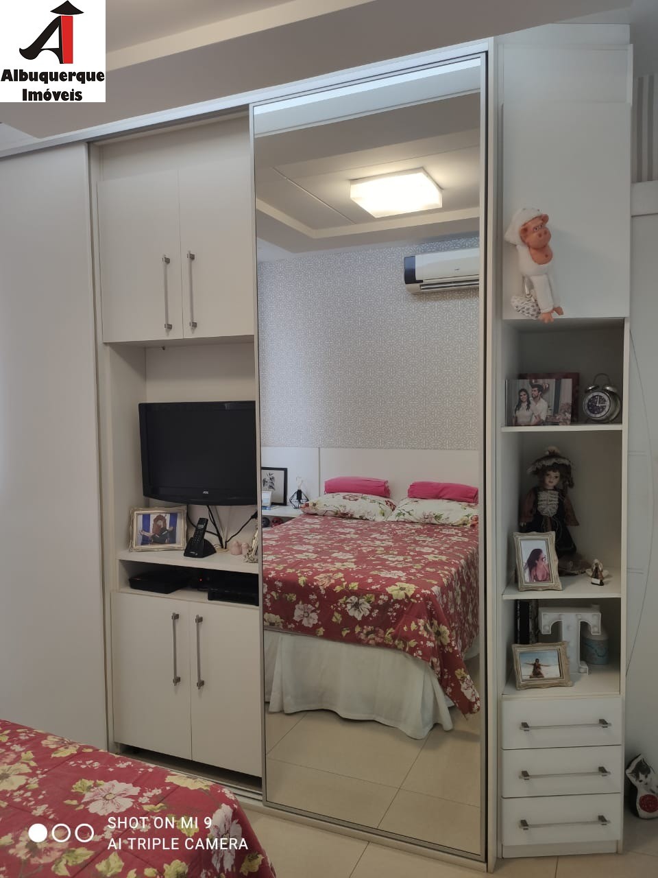 Casa à venda com 5 quartos, 300m² - Foto 10