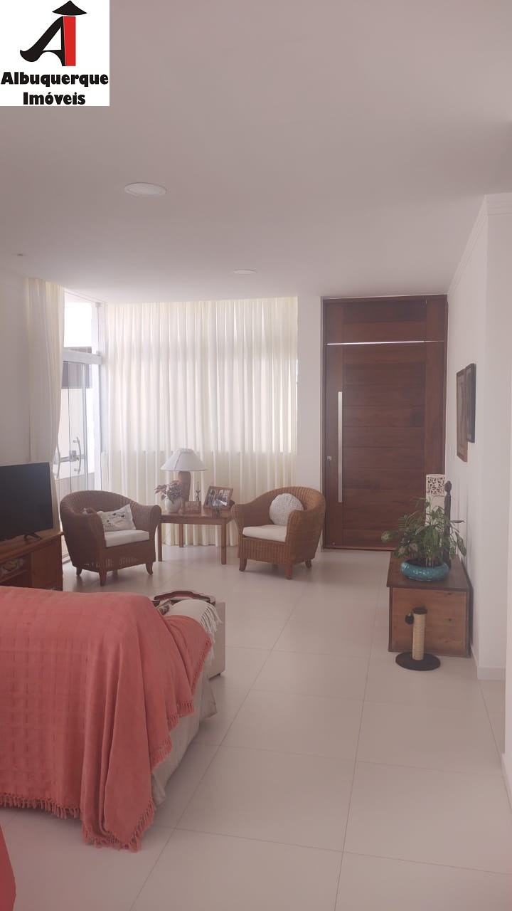 Casa à venda com 3 quartos, 250m² - Foto 10