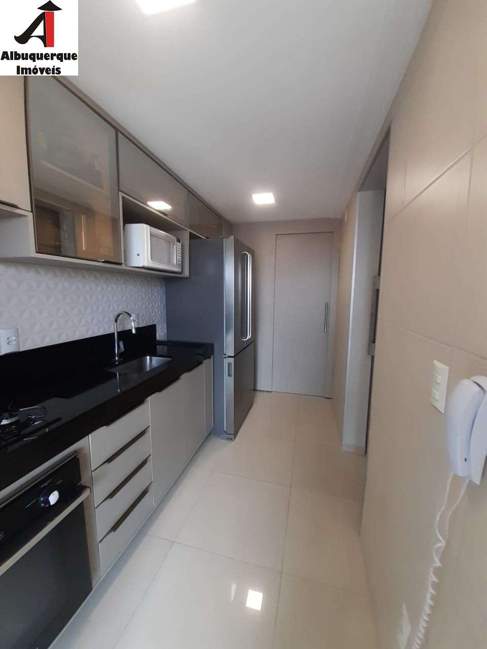 Apartamento à venda com 2 quartos, 65m² - Foto 7