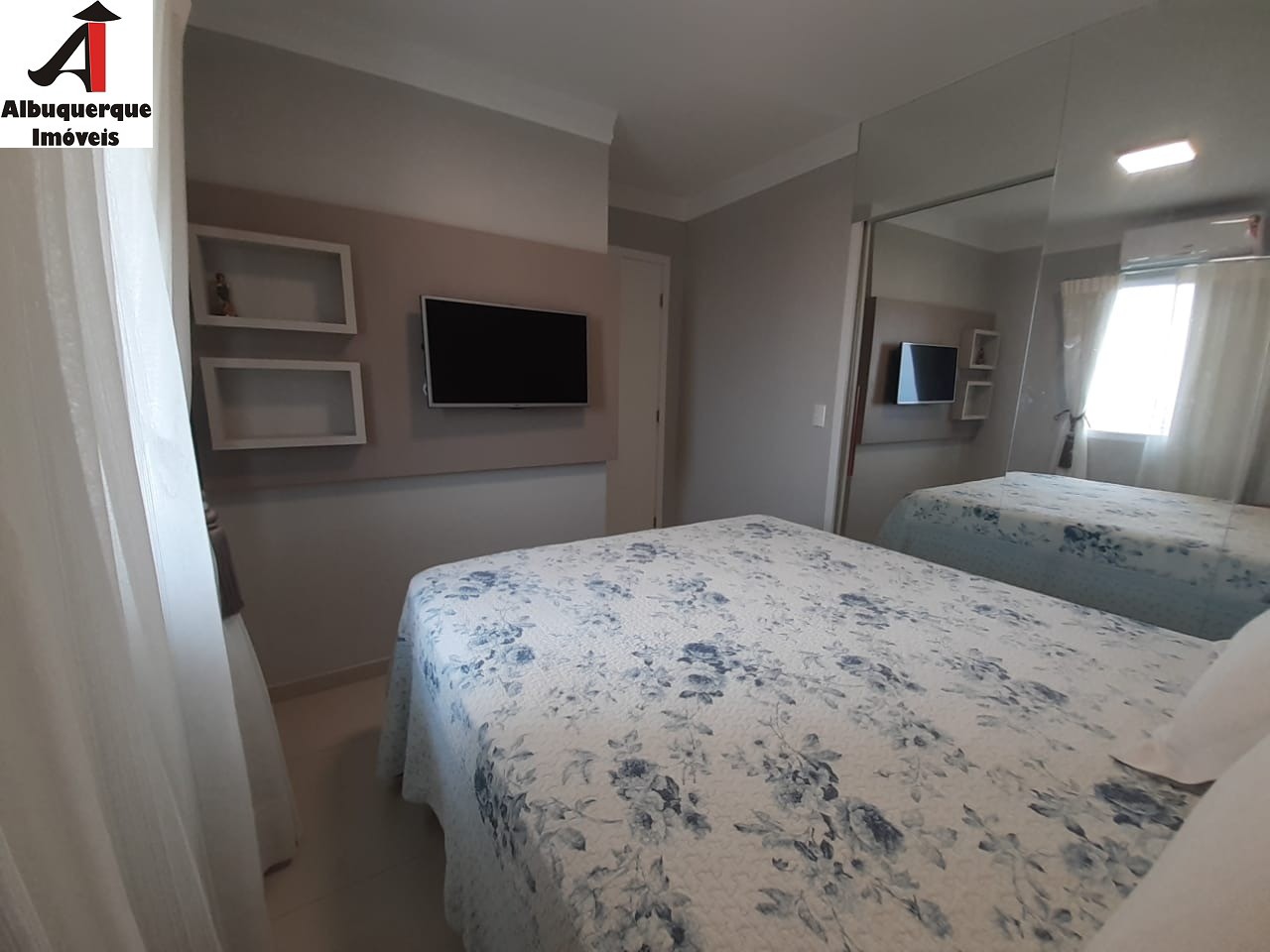 Apartamento à venda com 2 quartos, 65m² - Foto 11