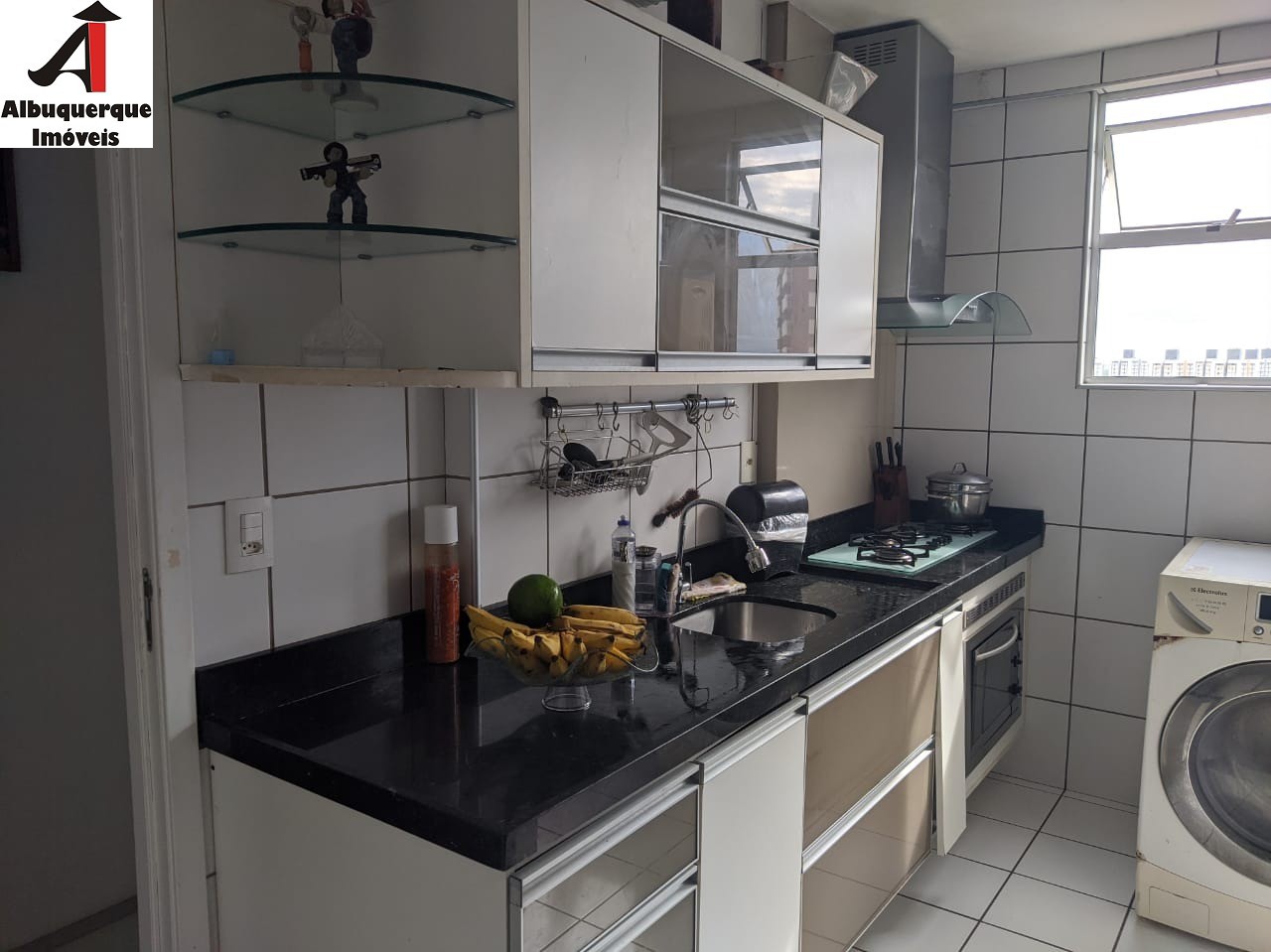 Apartamento à venda com 3 quartos, 115m² - Foto 3