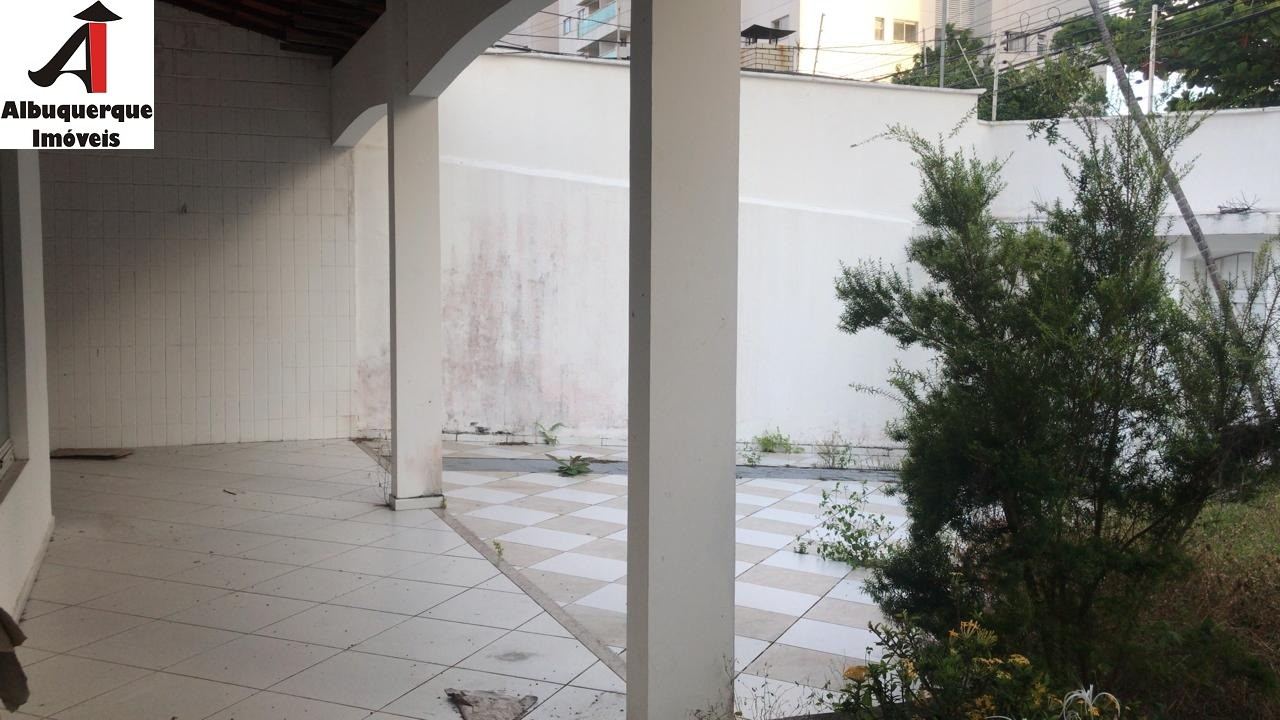 Casa à venda com 3 quartos, 380m² - Foto 3