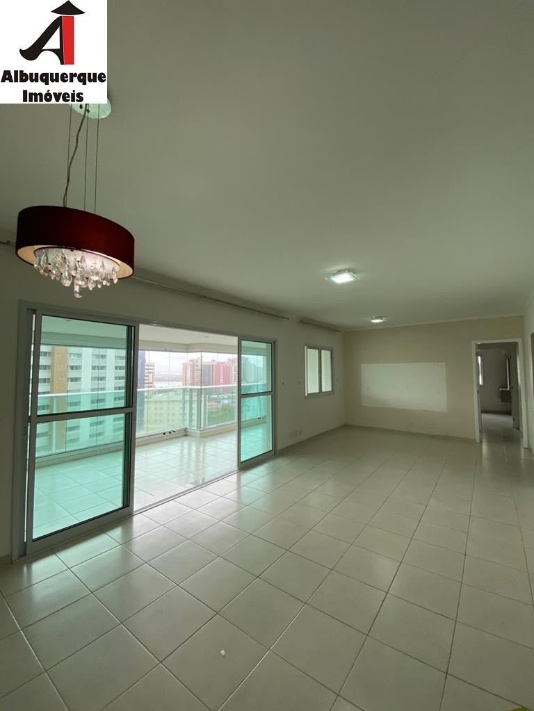 Apartamento à venda com 3 quartos, 142m² - Foto 1