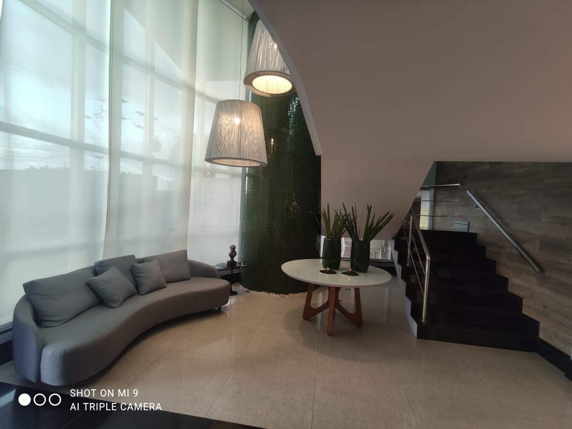 Apartamento à venda com 4 quartos, 250m² - Foto 1