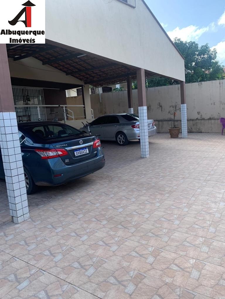 Casa à venda com 3 quartos, 450m² - Foto 3