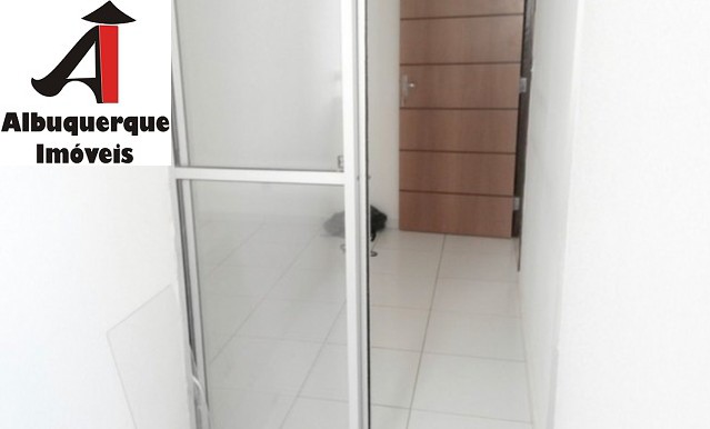 Apartamento à venda com 2 quartos, 42m² - Foto 2