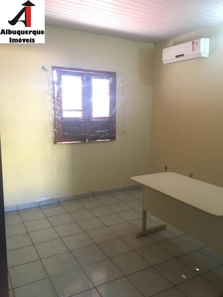 Casa à venda com 3 quartos, 250m² - Foto 5