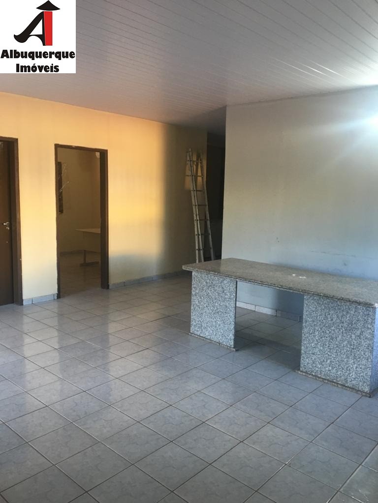 Casa à venda com 3 quartos, 250m² - Foto 4