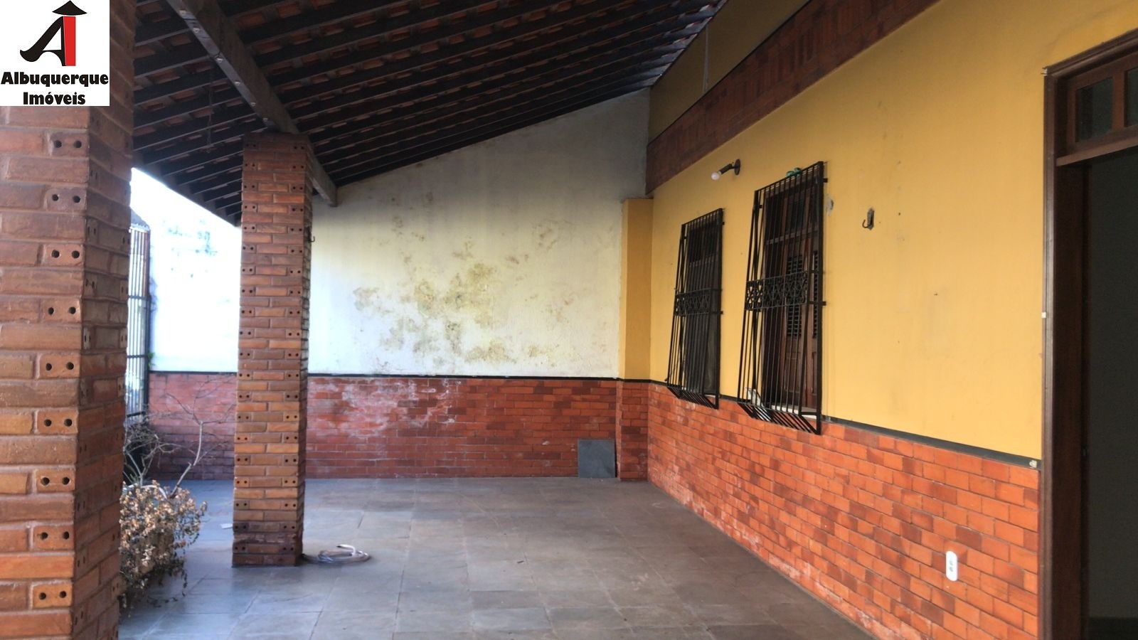 Casa à venda e aluguel com 4 quartos, 360m² - Foto 4