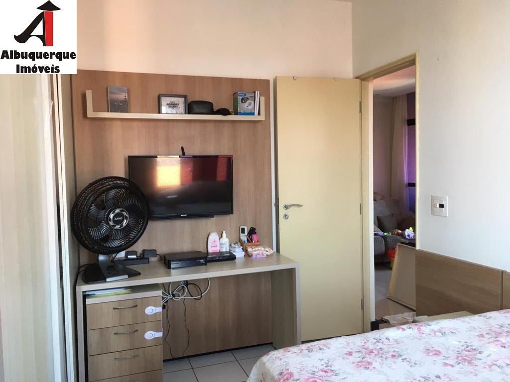 Apartamento à venda com 2 quartos, 62m² - Foto 3