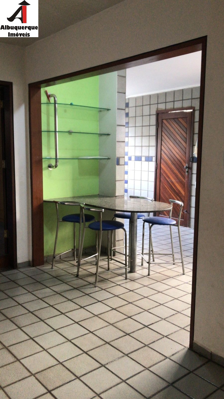 Casa à venda e aluguel com 4 quartos, 360m² - Foto 6