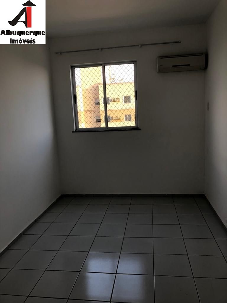 Apartamento à venda com 2 quartos, 77m² - Foto 5