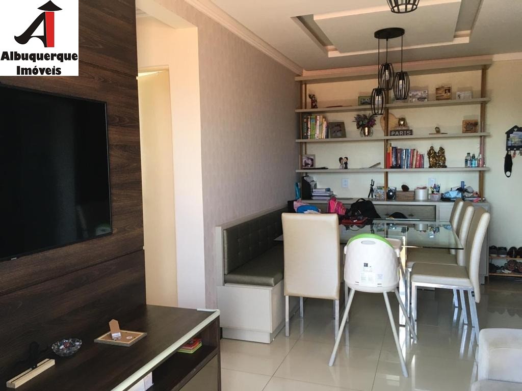 Apartamento à venda com 2 quartos, 62m² - Foto 1