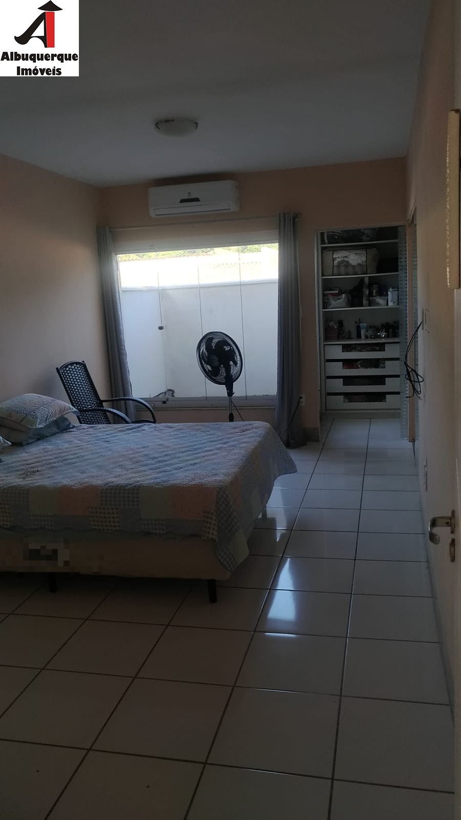 Casa à venda com 4 quartos, 200m² - Foto 13