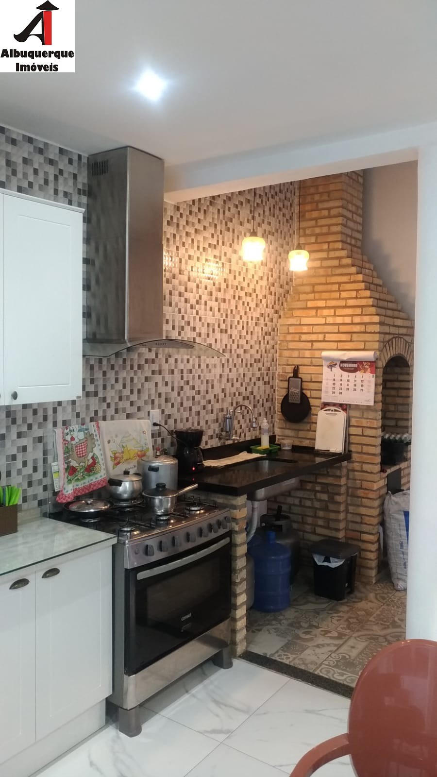 Casa à venda com 4 quartos, 200m² - Foto 6