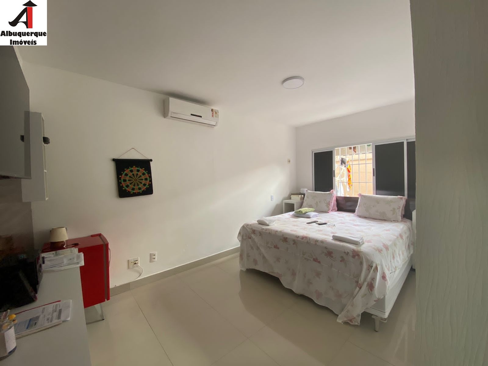 Casa à venda com 3 quartos, 220m² - Foto 14