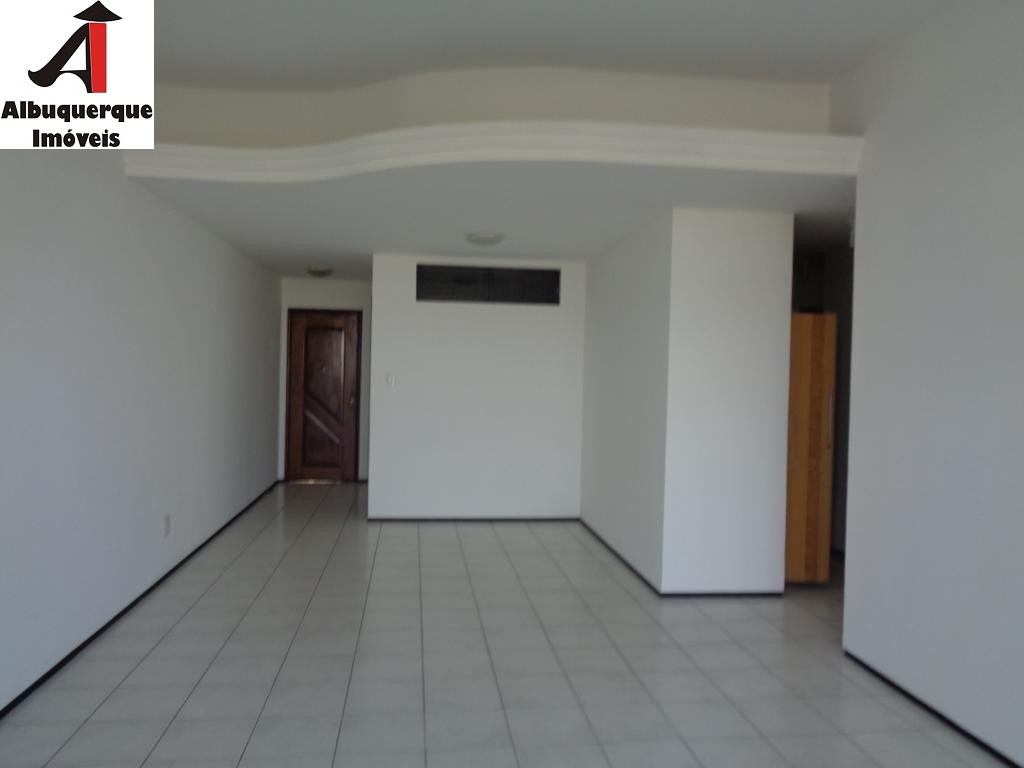 Apartamento à venda com 4 quartos, 106m² - Foto 2