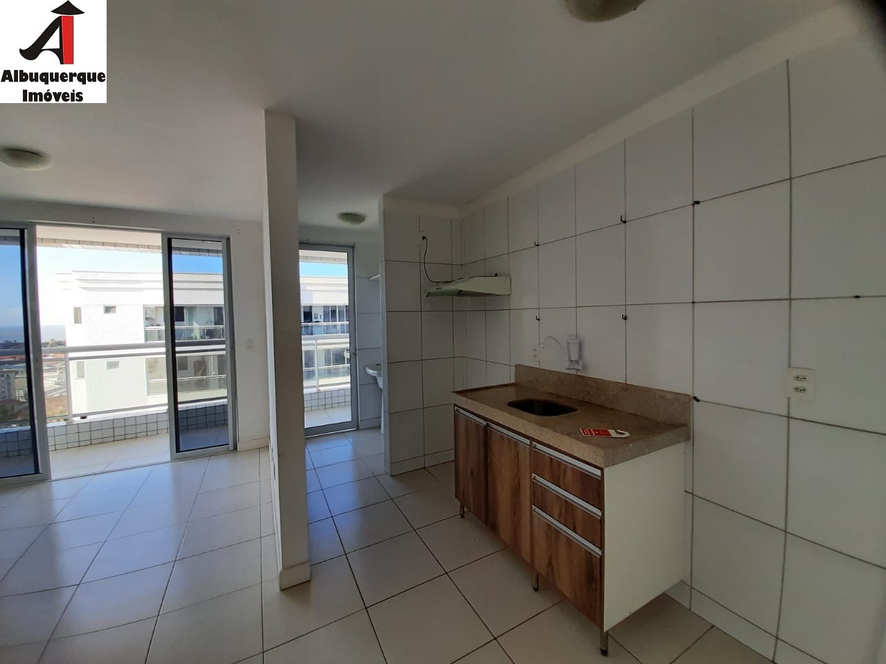 Apartamento à venda com 2 quartos, 70m² - Foto 3