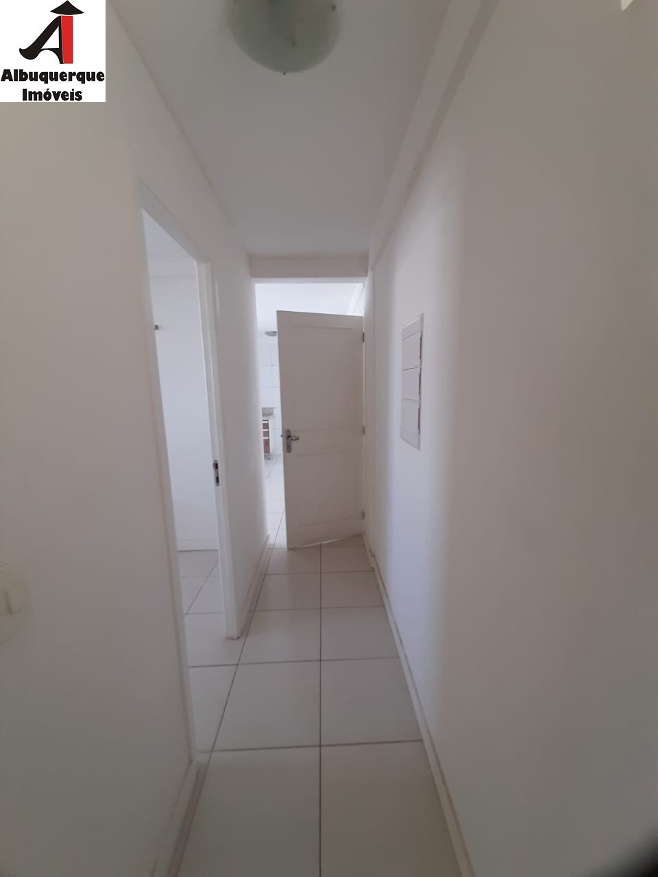 Apartamento à venda com 2 quartos, 70m² - Foto 5