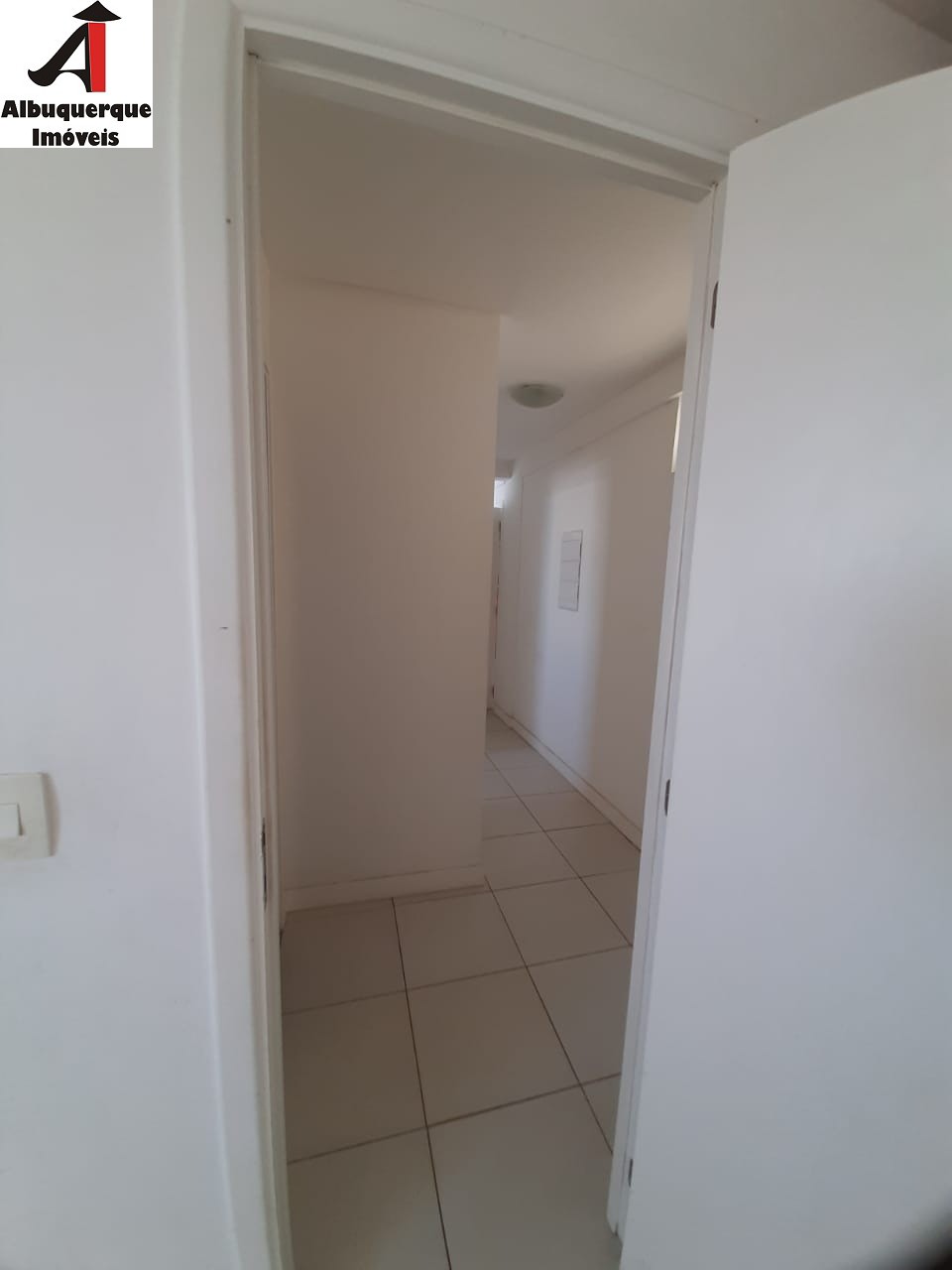 Apartamento à venda com 2 quartos, 70m² - Foto 6