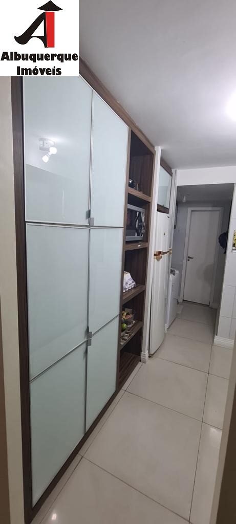 Apartamento à venda com 3 quartos, 77m² - Foto 4