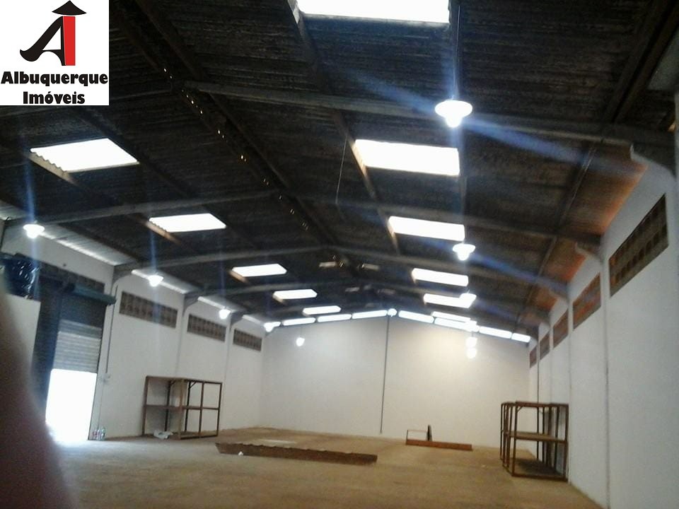 Depósito-Galpão-Armazém à venda e aluguel, 600m² - Foto 1