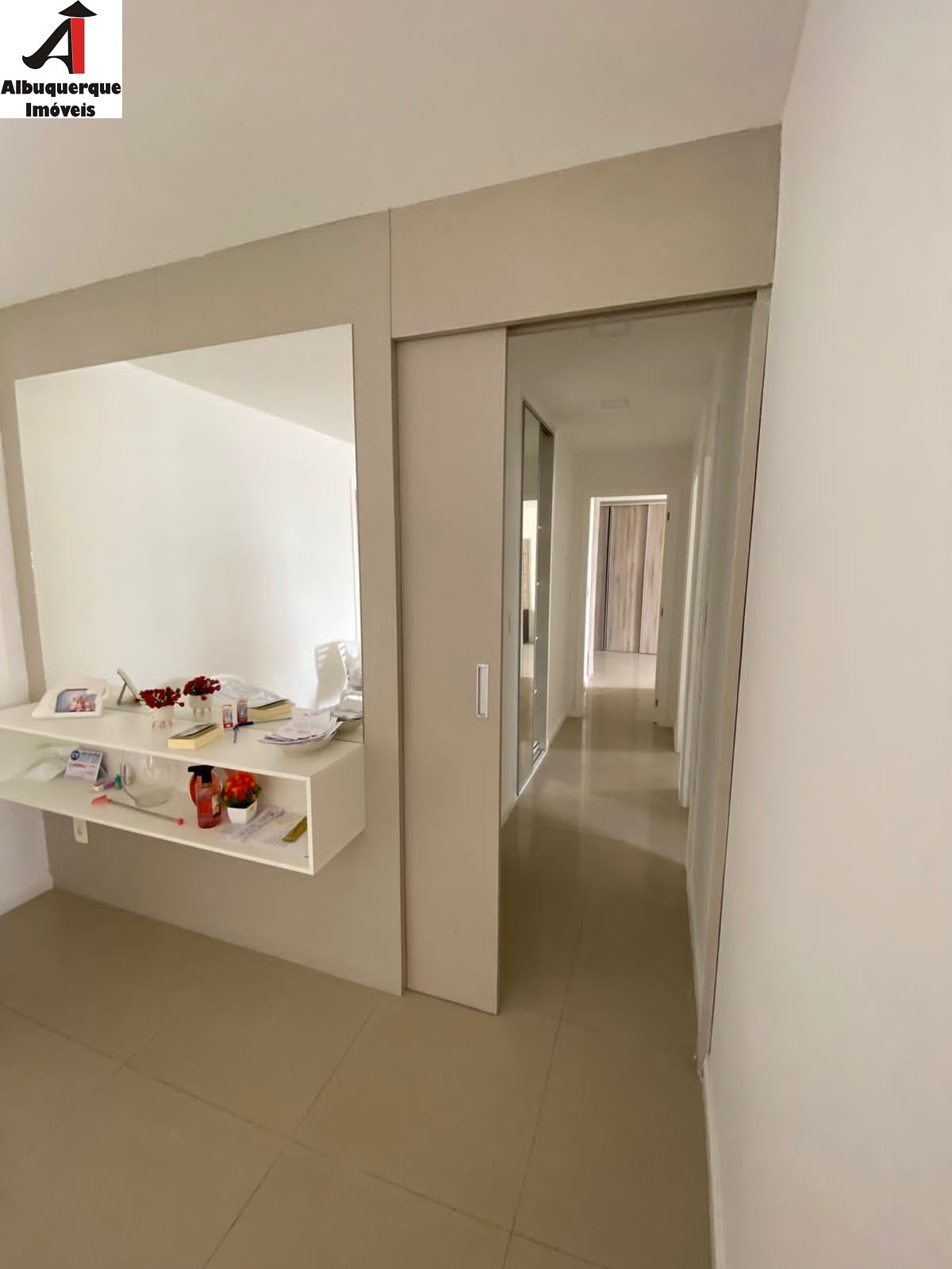 Apartamento à venda com 3 quartos, 136m² - Foto 4